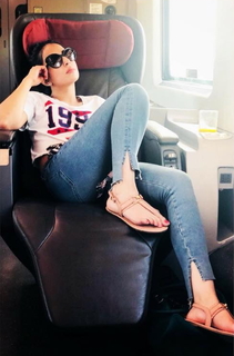 Ushna Shah feet photo 8