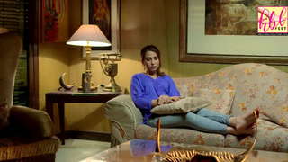 Ushna Shah feet photo 4