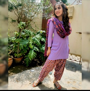 Ushna Shah feet photo 20