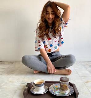 Ushna Shah feet photo 14