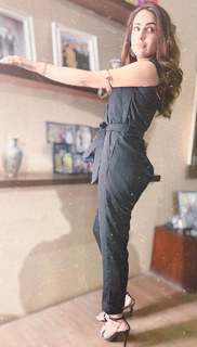 Ushna Shah feet photo 12