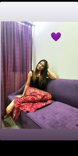 Ushna Shah feet photo 8