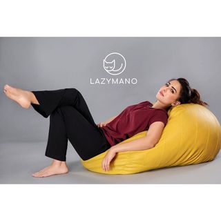 Ushna Shah feet photo 17