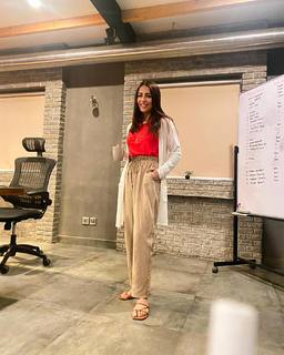 Ushna Shah feet photo 3