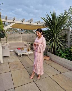 Ushna Shah feet photo 16