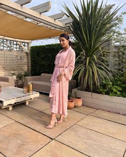 Ushna Shah feet photo 15