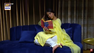 Ushna Shah feet photo 19