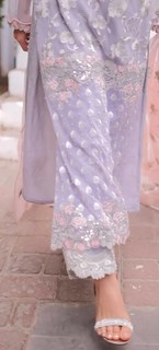 Ushna Shah feet photo 5