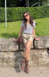 Ushna Shah feet photo 4