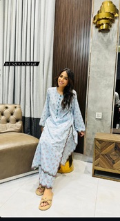 Ushna Shah feet photo 3