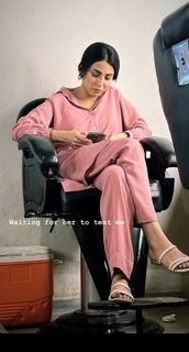 Ushna Shah feet photo 16