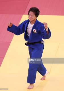 Uta Abe feet photo 10