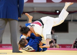 Uta Abe feet photo 4