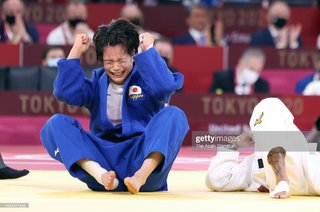 Uta Abe feet photo 8