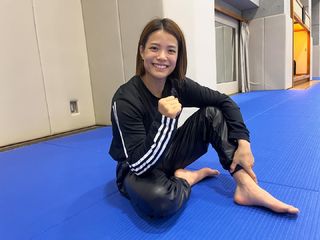 Uta Abe feet photo 8