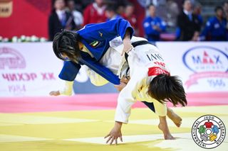 Uta Abe feet photo 2