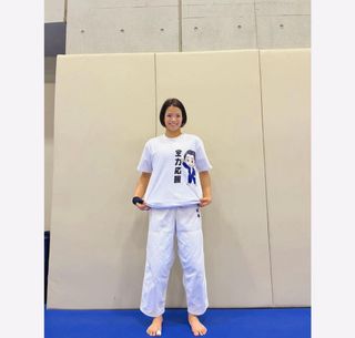 Uta Abe feet photo 11