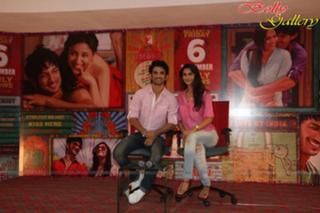 Vaani Kapoor feet photo thumbnail