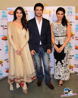 Vaani Kapoor feet photo thumbnail