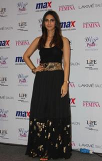 Vaani Kapoor feet photo thumbnail