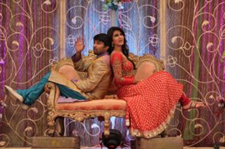 Vaani Kapoor feet photo thumbnail