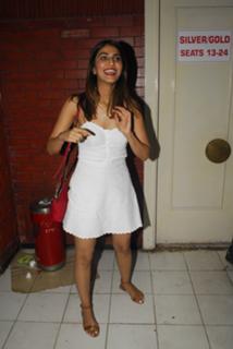 Vaani Kapoor feet photo thumbnail