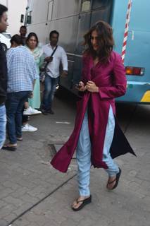 Vaani Kapoor feet photo thumbnail