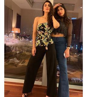 Vaani Kapoor feet photo thumbnail
