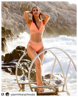 Vaani Kapoor feet photo thumbnail