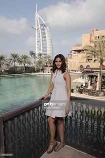 Vaani Kapoor feet photo thumbnail
