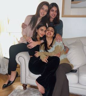 Vaani Kapoor feet photo thumbnail