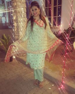 Vahbbiz Dorabjee feet photo 18