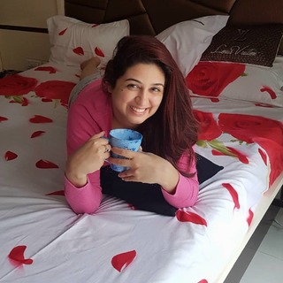 Vahbbiz Dorabjee feet photo 3