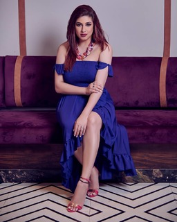 Vahbbiz Dorabjee feet photo 1