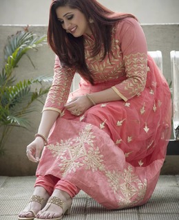 Vahbbiz Dorabjee feet photo 11