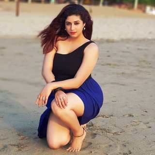 Vahbbiz Dorabjee feet photo 7