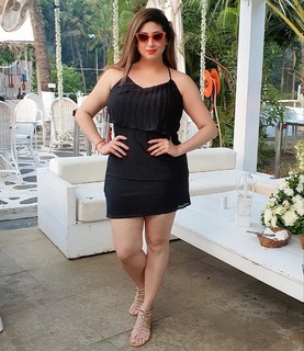 Vahbbiz Dorabjee feet photo 16