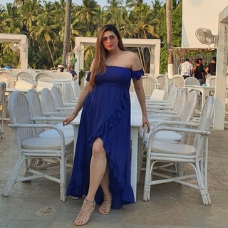 Vahbbiz Dorabjee feet photo 3