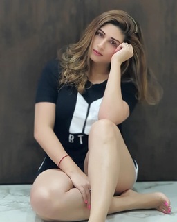 Vahbbiz Dorabjee feet photo 5