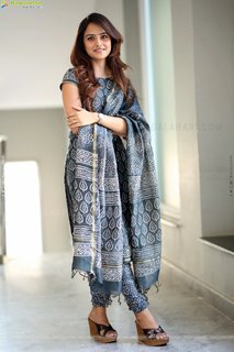 Vaishnavi Chaitanya feet photo 15
