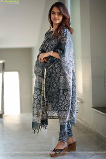 Vaishnavi Chaitanya feet photo 14