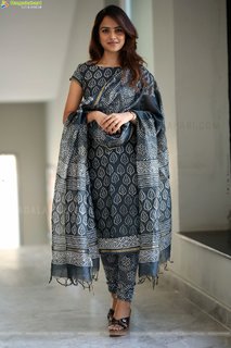 Vaishnavi Chaitanya feet photo 13