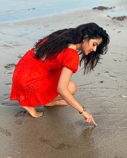 Vaishnavi Chaitanya feet photo 5