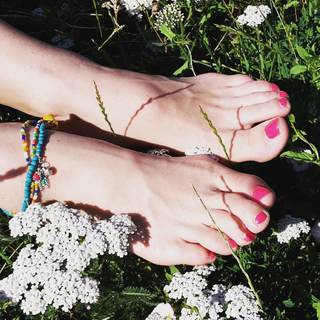 Vajra Tekpreet Kaur feet photo thumbnail