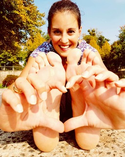 Vajra Tekpreet Kaur feet photo thumbnail