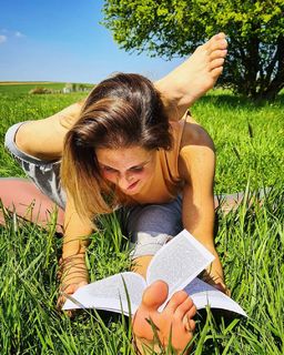 Vajra Tekpreet Kaur feet photo thumbnail