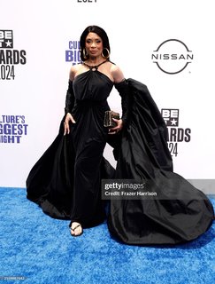 Valarie Pettiford feet photo 14