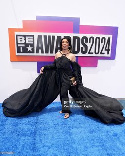 Valarie Pettiford feet photo 10