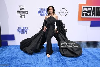 Valarie Pettiford feet photo 9