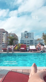 Vale Genta feet photo thumbnail